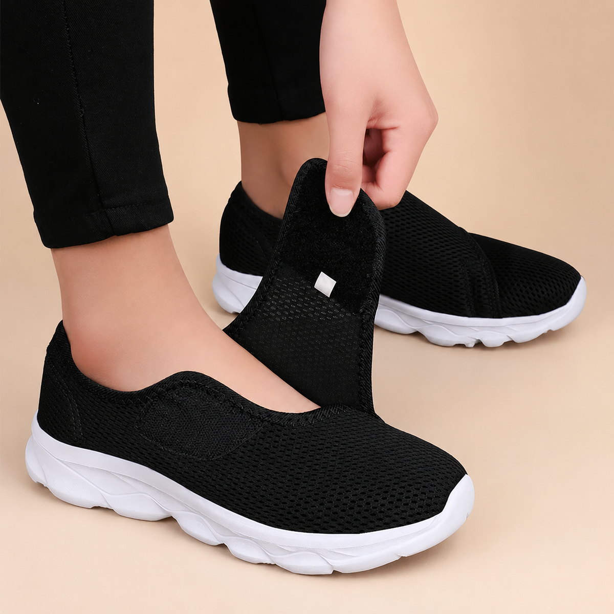 Orthopedic Wide Fit Walking Shoes – Adjustable Support for Everyday Comfort