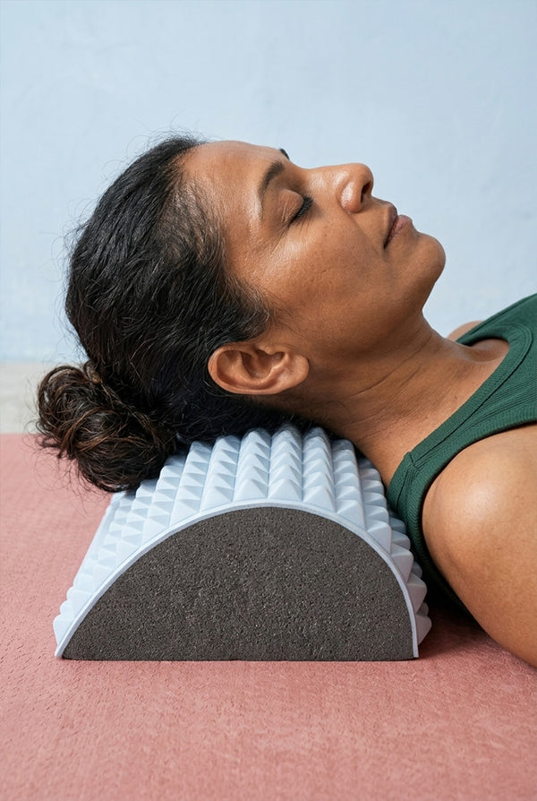 Lumbar Back Stretcher Pillow – Lower Back Support & Posture Alignment