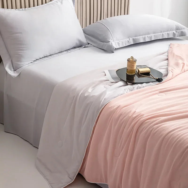 Ice Silk Cooling Comforter – Lightweight Summer Blanket (Twin/King)