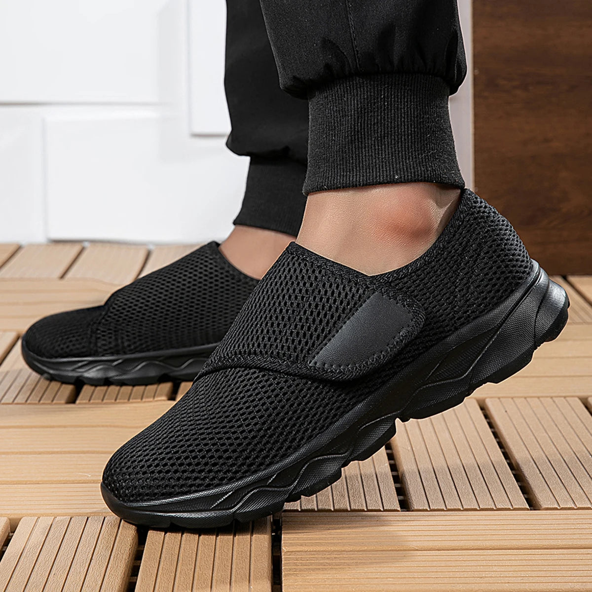 Orthopedic Wide Fit Walking Shoes – Adjustable Support for Everyday Comfort