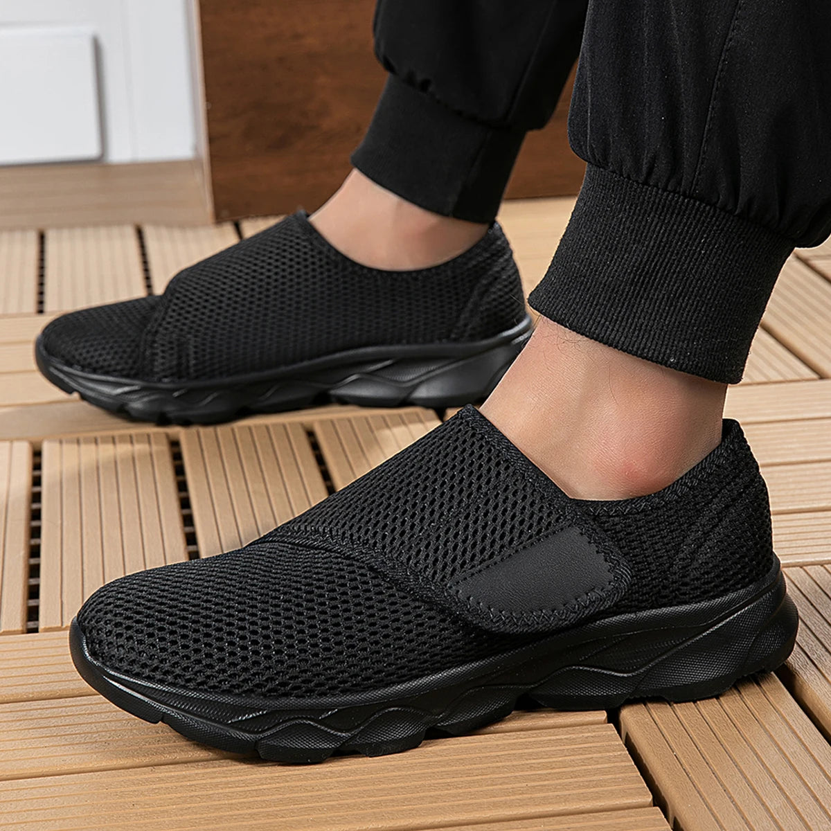 Orthopedic Wide Fit Walking Shoes – Adjustable Support for Everyday Comfort