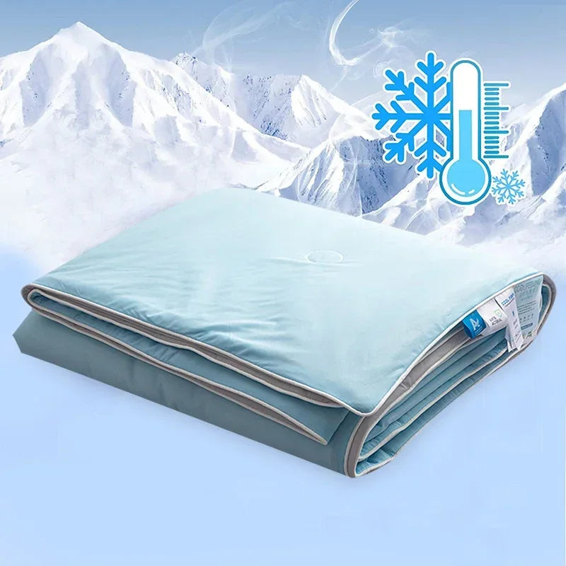 Ice Silk Cooling Comforter – Lightweight Summer Blanket (Twin/King)