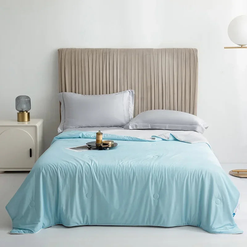 Ice Silk Cooling Comforter – Lightweight Summer Blanket (Twin/King)
