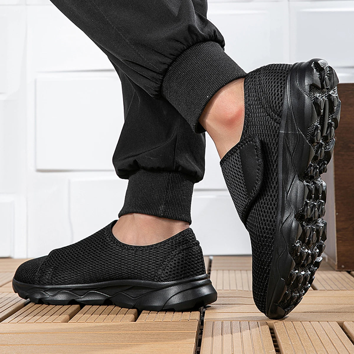 Orthopedic Wide Fit Walking Shoes – Adjustable Support for Everyday Comfort