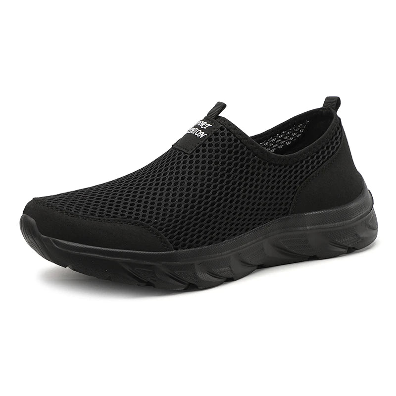 Lightweight Breathable Men’s Casual Shoes – Slip-On Outdoor Walking Sneakers (Size 39–47)