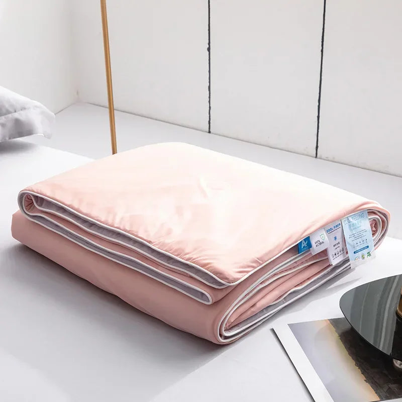 Ice Silk Cooling Comforter – Lightweight Summer Blanket (Twin/King)