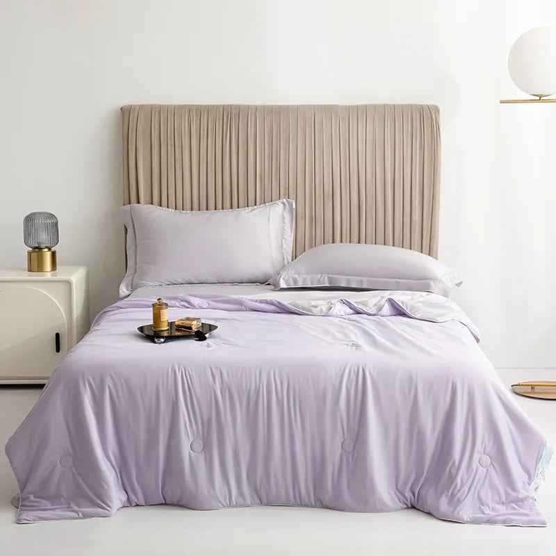 Ice Silk Cooling Comforter – Lightweight Summer Blanket (Twin/King)