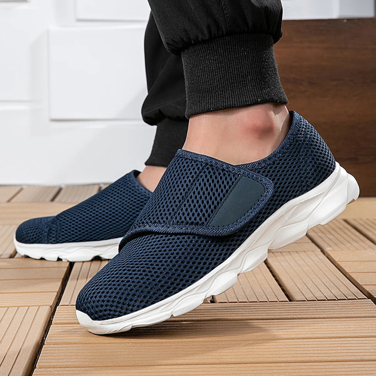 Orthopedic Wide Fit Walking Shoes – Adjustable Support for Everyday Comfort